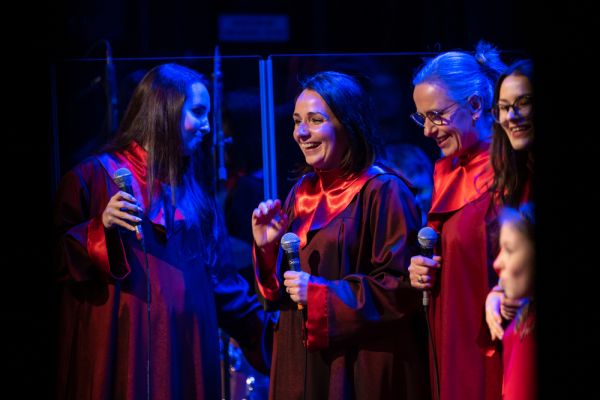 chor-gospel-foto-08ED3734DF-26B9-3DB1-E4B4-787F4A5F56CE.jpg