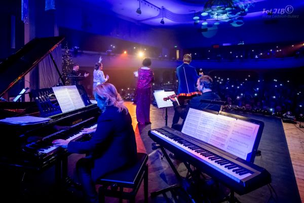 noworoczna-gala-foto-10E88B15F8-87D7-CB6A-96E8-9E711C9D9152.jpg